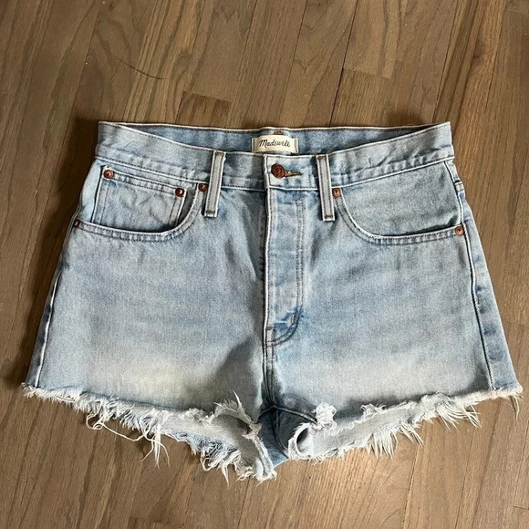 Madewell Women’s Relaxed Denim Shorts. Raw hem, excellent condition! Size 27 - Picture 4 of 12